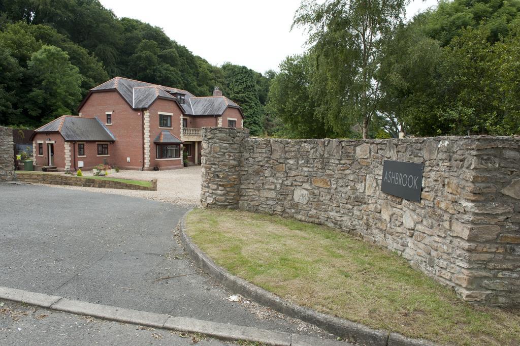 Ashbrook Bed And Breakfast Llandudno Exterior photo